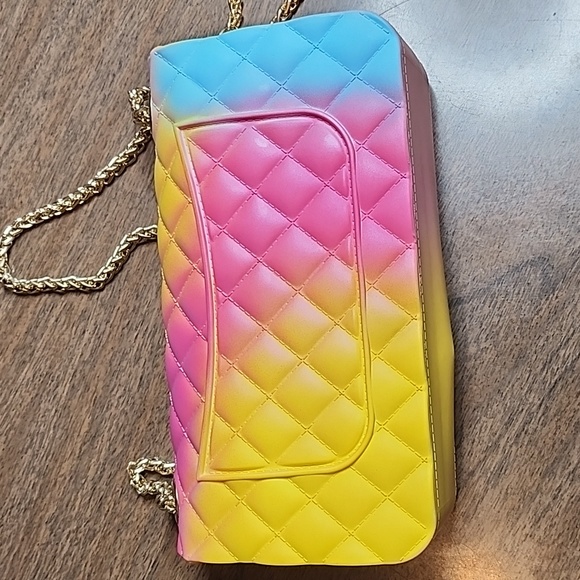 Rainbow Quilted PVC Jelly Purse - Picture 6 of 15